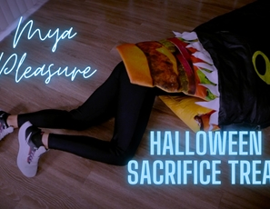 ALIENS AND MONSTERS Mya Pleasure Halloween Sacrifice Treat